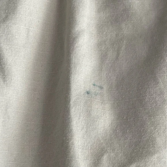 Tommy Hilfiger tan utility jacket with lots of pockets and zippers. 100% cotton - Picture 6 of 8